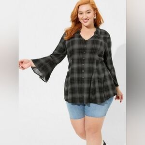 Torrid Fit And Flare Rayon Slub Button-Front Top Size 2